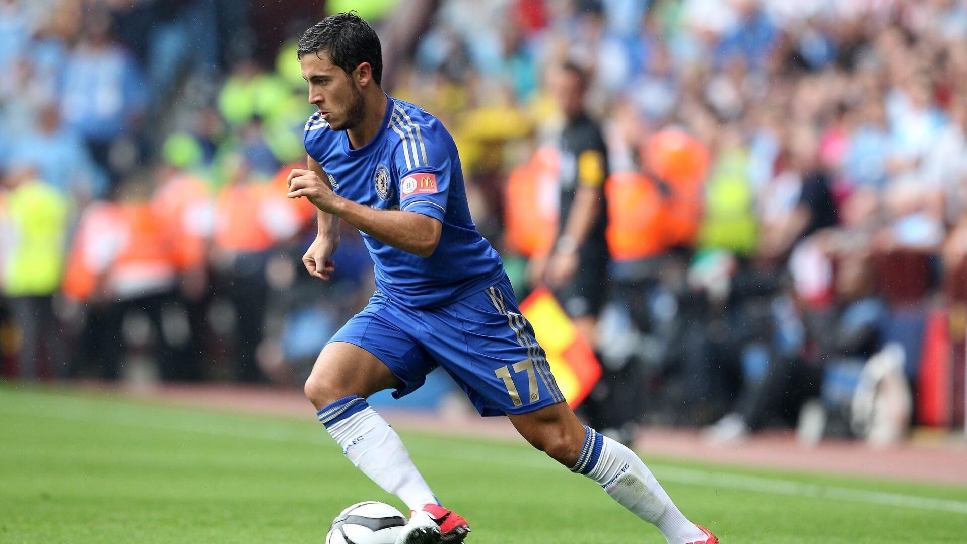 kaiyun网站-阿森纳目标锁定英超前列，争取更佳表现